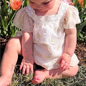 Andy & Evan Cream Floral Embroidered 9-12 Month Lace Glitter Floral Set